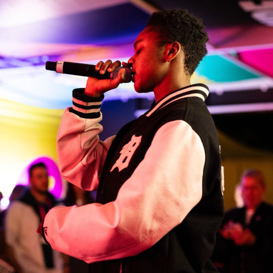Performer on VOICEBOX stage